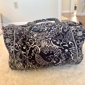 VERA BRADLEY DUFFLE